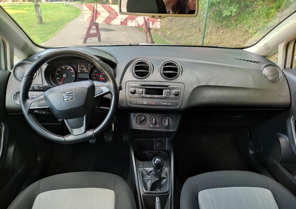 Seat Ibiza cena 29500 przebieg: 142000, rok produkcji 2014 z Wolbrom małe 326